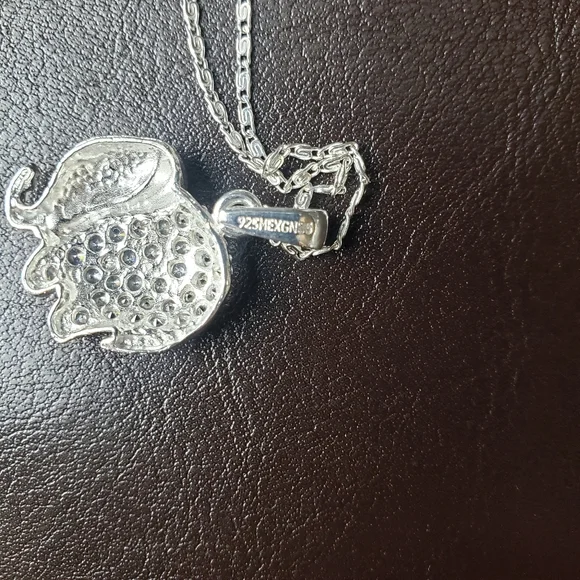 925 sterling silver elephant pendant with zirconia and 925 silver‎ chain